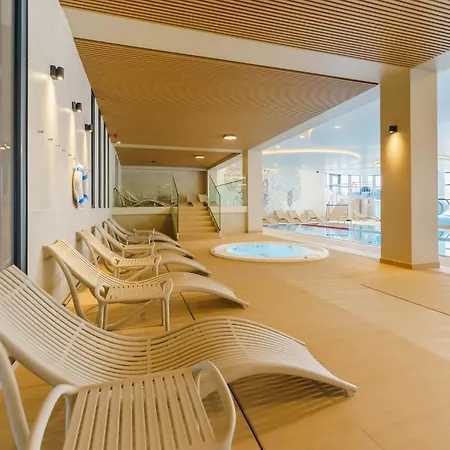 Polanki Aqua 3-pokojowy -premium- Family - Baseny, Wellness I Blisko Morza Garage & Pool Access * Колобжег