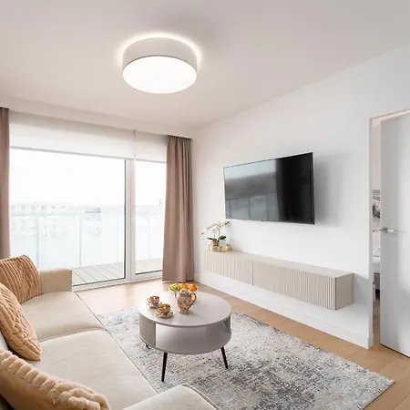 Polanki Aqua 3-pokojowy -premium- Family - Baseny, Wellness I Blisko Morza Garage & Pool Access * Колобжег