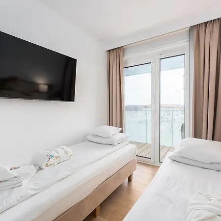 Polanki Aqua 3-pokojowy -premium- Family - Baseny, Wellness I Blisko Morza Garage & Pool Access * Колобжег