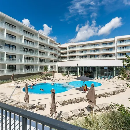 Polanki Aqua 3-pokojowy -premium- Family - Baseny, Wellness I Blisko Morza Garage & Pool Access 아파트